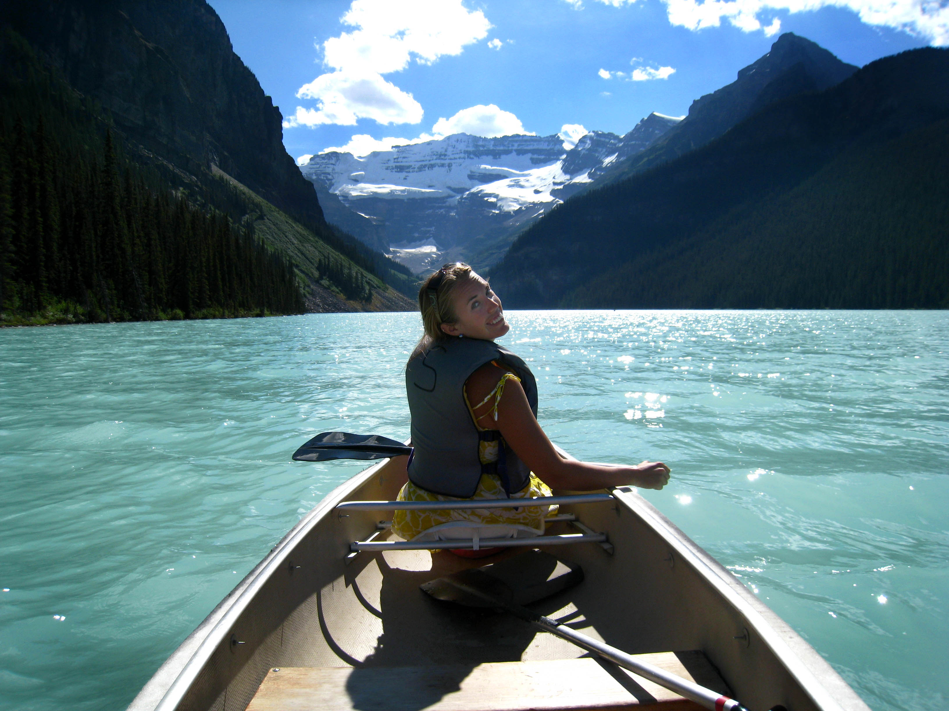 Изумрудная красота ледникового озера Луиз в Канаде Изумрудное, красота, ледниковоое озера, Луиз, Канада