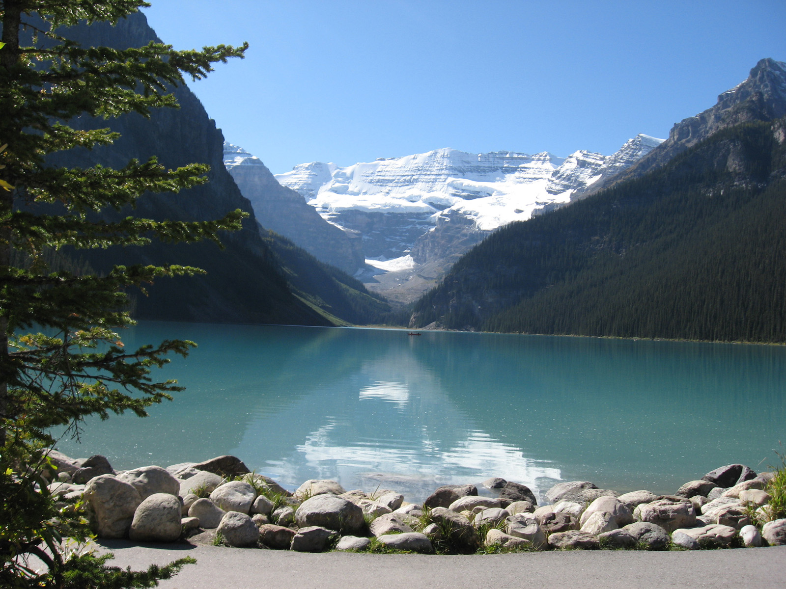 Озеро луиза в канаде