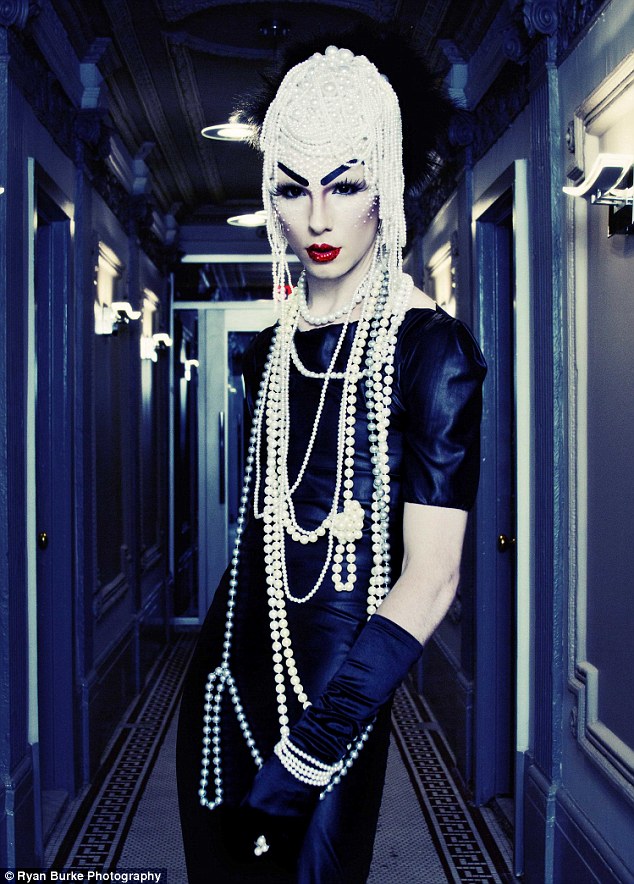 коллекция, автопортреты, Райан Бурк, ryan burke photographer