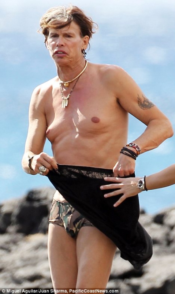 Стивен Тайлер,Aerosmith, превращается, в старую, женщину