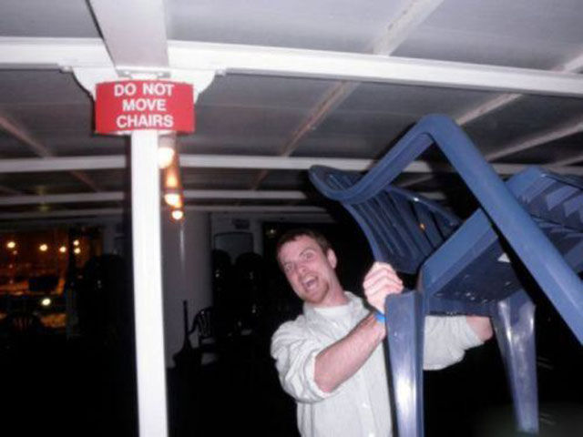 Смешные фото, люди нарушают, запреты,законы, делают что хотят