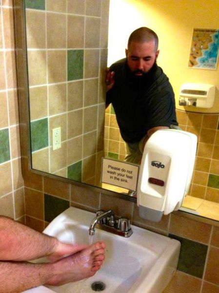 Смешные фото, люди нарушают, запреты,законы, делают что хотят