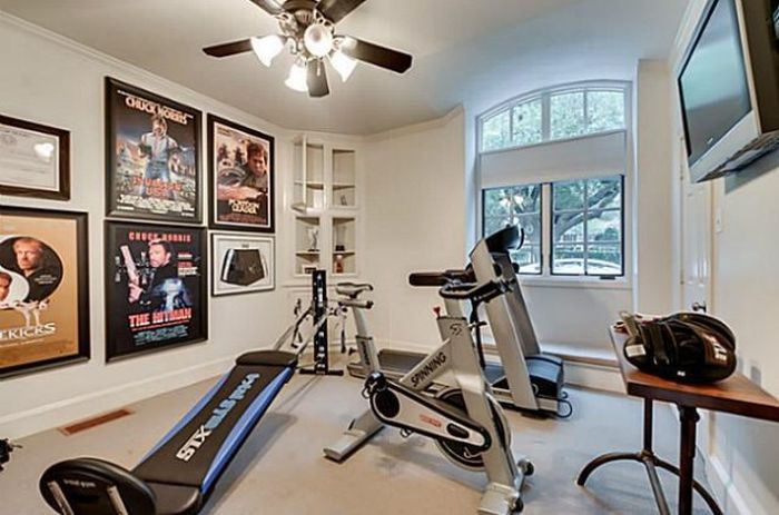 Чак Норрис, продает, выставил, свой, дом, на продажу