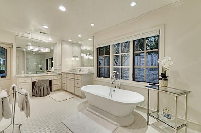 Чак Норрис, продает, выставил, свой, дом, на продажу