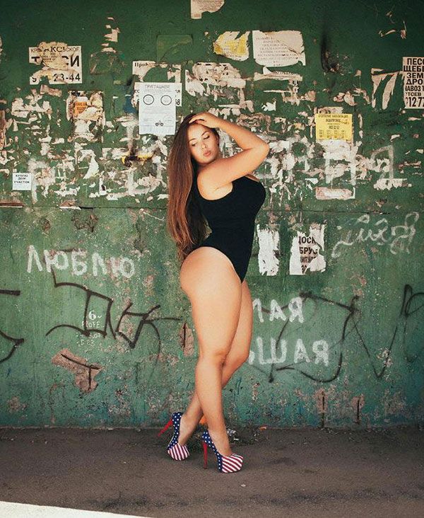 Виктория Манас, модель, с пышными формами, плюс сайз, plus size