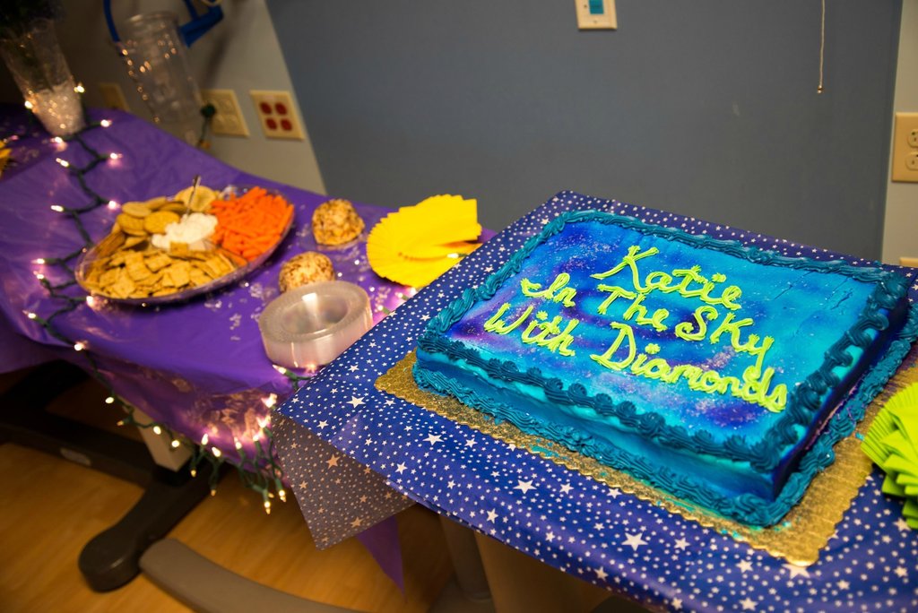 Выпускной, Кейтлин, рак 