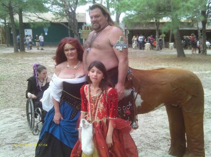 Необычайные, дурацкие, смешные, странные, семейные портреты