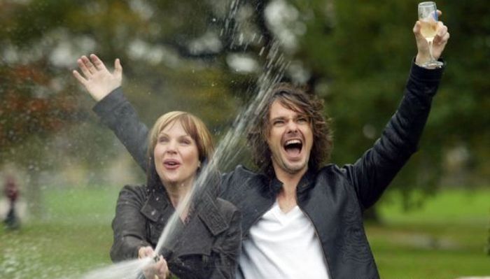 Выиграли,лотерея, всё потратили, Роджер, Лара, Гриффитс 