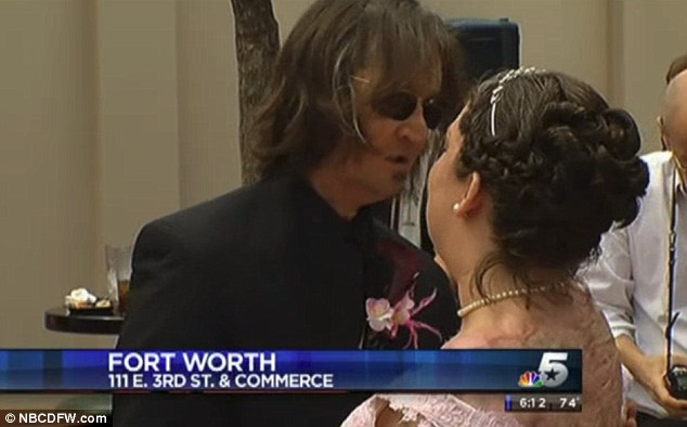 Человек без лица женился! Человек, без, лица, женился, Даллас, Винс, Нэш, ожог, удар током