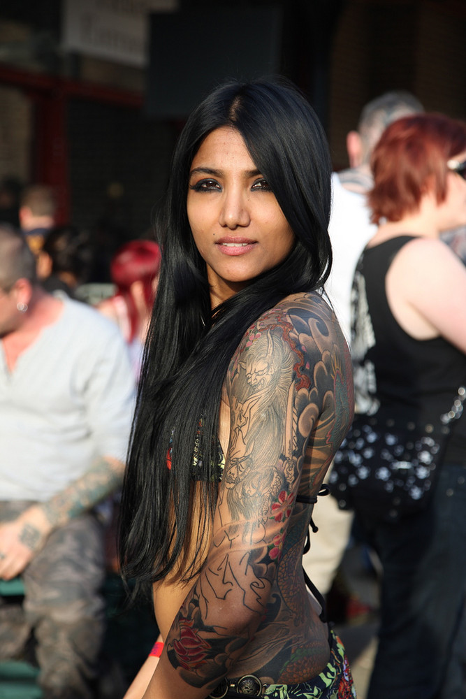 Татуированные девушки, международная, тату-конвенция,Лондон, мужчины, татуировки, фестиваль