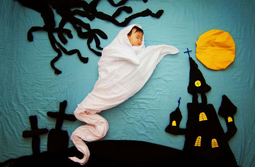 Затейливая мама превращает спящего малыша в героя сказок мама,креатив, спящий ребёнок, сказка, Queenie Liao, «Венгенн в стране чудес»