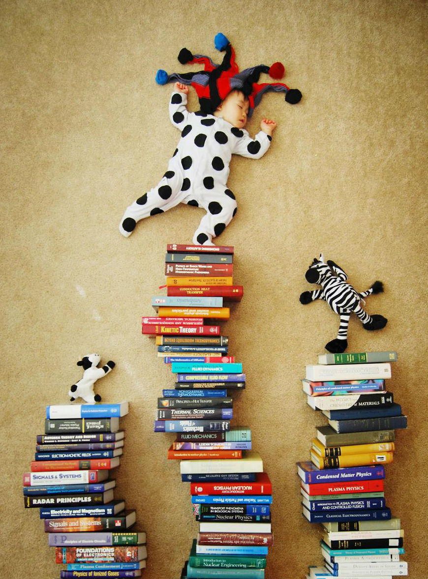 Затейливая мама превращает спящего малыша в героя сказок мама,креатив, спящий ребёнок, сказка, Queenie Liao, «Венгенн в стране чудес»