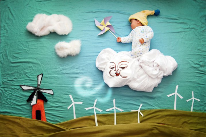 Затейливая мама превращает спящего малыша в героя сказок мама,креатив, спящий ребёнок, сказка, Queenie Liao, «Венгенн в стране чудес»