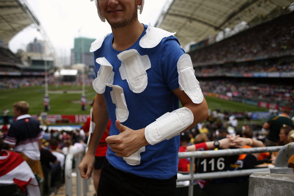 фанаты регби-7 Гонконг, чемпионат по регби-7 в Гонконге, отборочный турнир, сумасшедшие костюмы