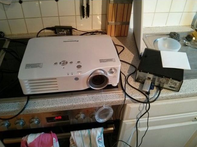 Как легко и просто нарисовать черно-белую картину у себя на стене нарисовать картину на стене, черно-белая картина на стене, как самому нарисовать картину дома, картина проектор