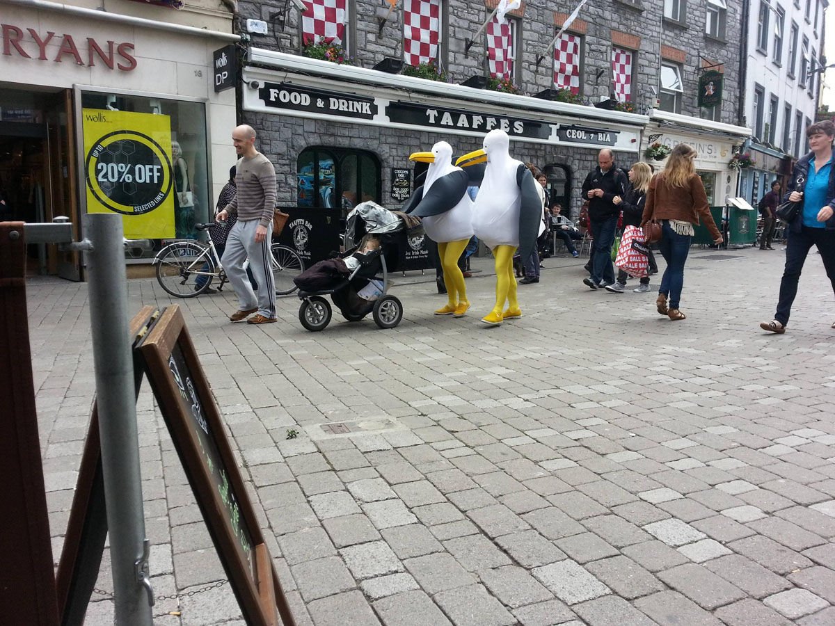 Тем временем в разных странах мира, смешное из разных стран