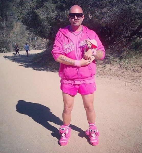 Горе-модники на улицах города, фрики