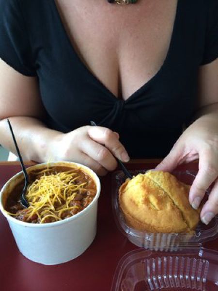 вдвойне вкусный ужин, Чарли Си, Charley C.,