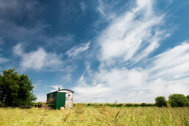 крошечные домики, маленькие уютные дома, маленький загородный дом