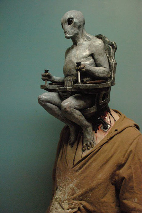 Самая неожиданная маска на Хэллоуин, какую только можно купить Маска инопланетянина на Хэллоуин, самая необычная маска