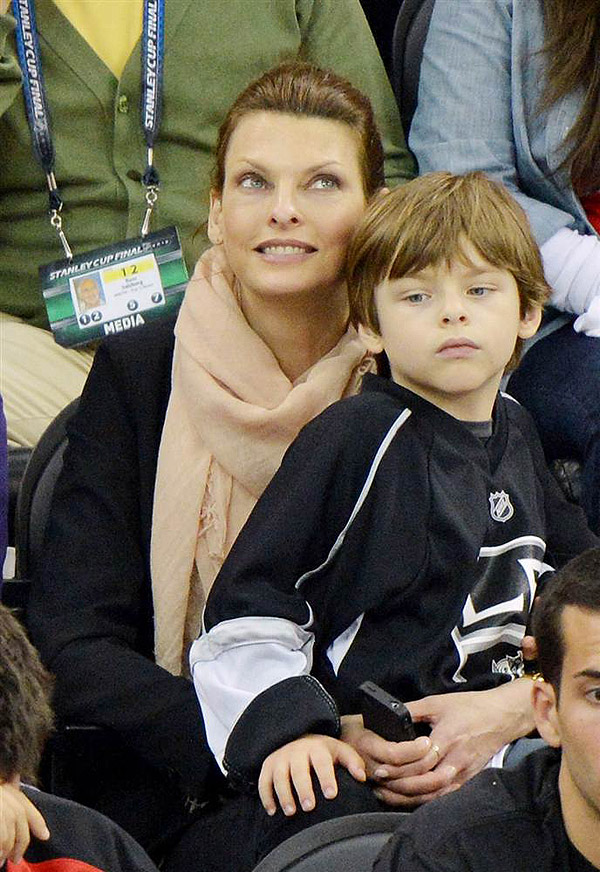 Знаменитые модели со своими детьми