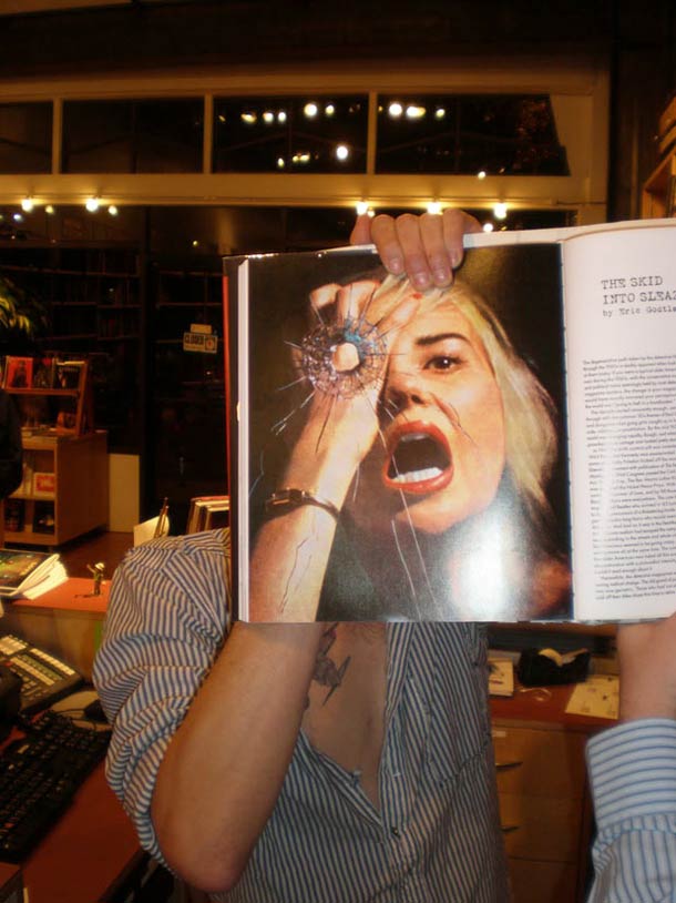 Обожки книг, проект, Corpus Libris,  Эмили Пуллен, Emily Pullen, продавец книг