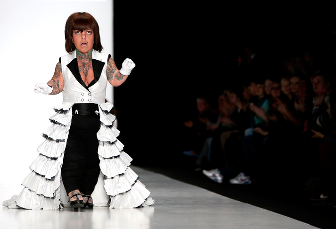 Российский показ мод для людей с ограниченными возможностями Bezgraniz Couture 2014, мода для инвалидов, показ мод для людей с ограниченными возможностями