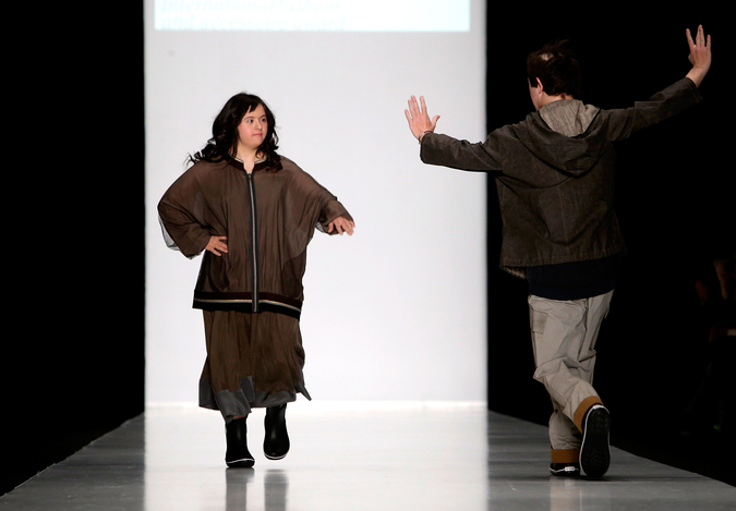 Российский показ мод для людей с ограниченными возможностями Bezgraniz Couture 2014, мода для инвалидов, показ мод для людей с ограниченными возможностями