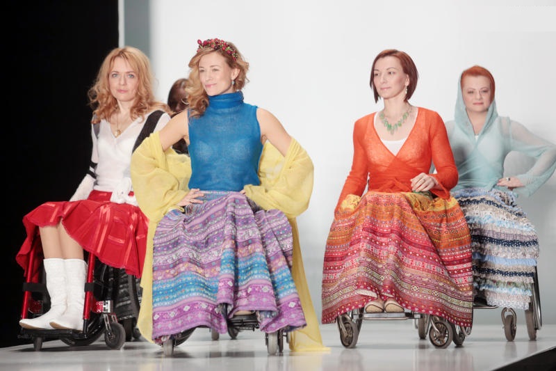Российский показ мод для людей с ограниченными возможностями Bezgraniz Couture 2014, мода для инвалидов, показ мод для людей с ограниченными возможностями