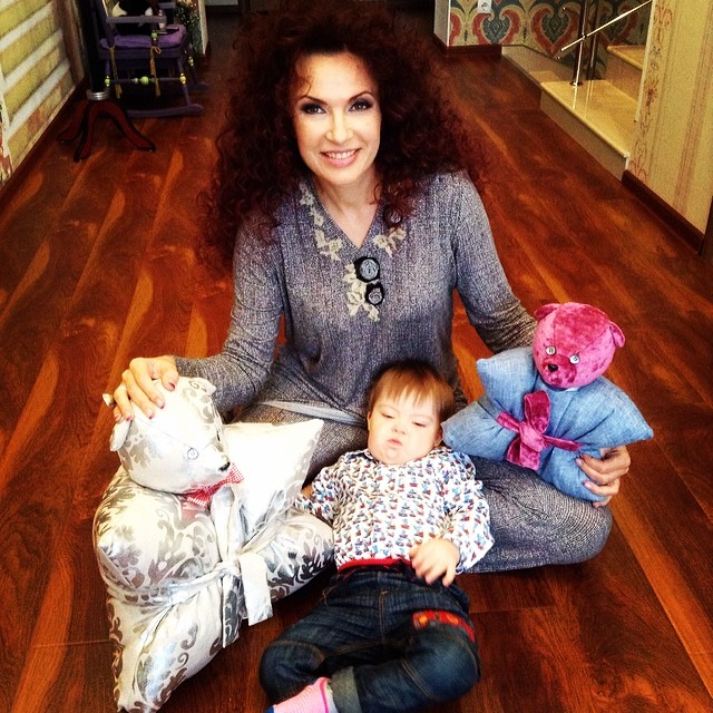 Покажи себя в детстве: эстафета детских снимков среди российских знаменитостей Покажи себя в детстве, эстафета детских снимков, российские знаменитости в детстве