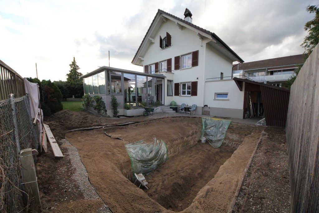 бассейн на заднем дворе, бассейн своими руками, бассейн дома