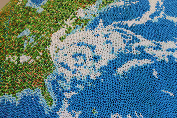 Глобус из спичек, планета Земля сделанная из спичек, Энди Иодер, Andy Yoder