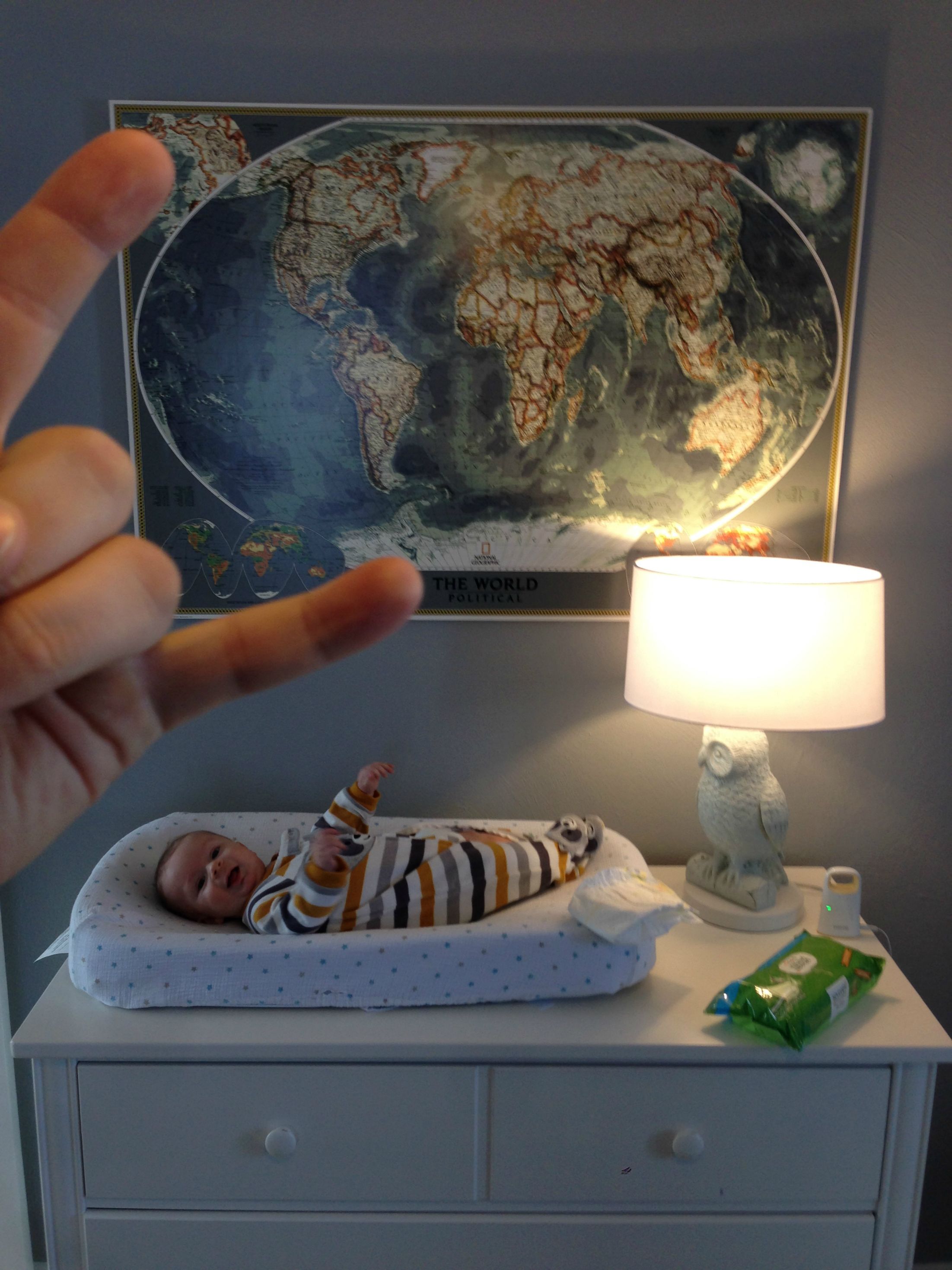 Папа металлист, фотограф Брайан Реда, Brian Reda, рок жест коза, ребенок возле медведя