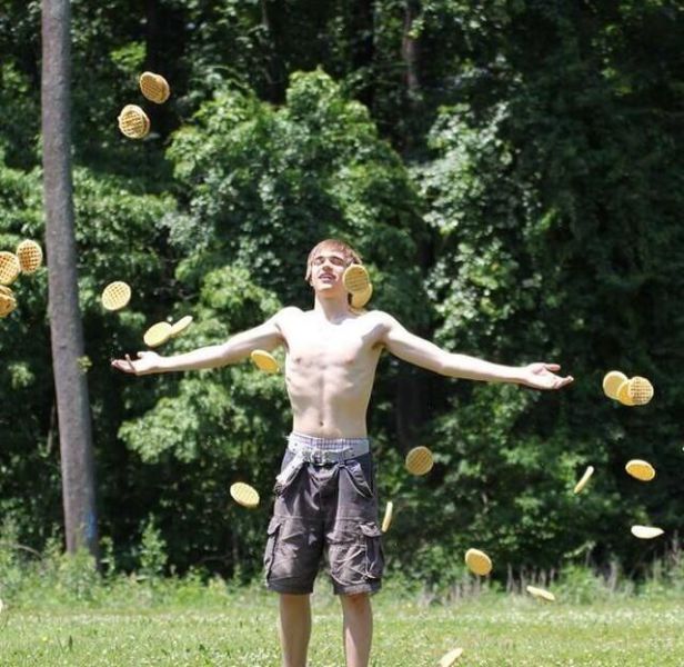 Странные снимки, фотографии не поддающиеся объяснению, странные смешные люди