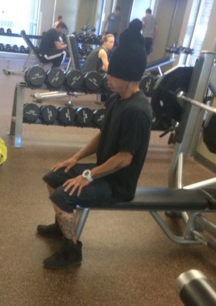 Странные снимки, фотографии не поддающиеся объяснению, странные смешные люди