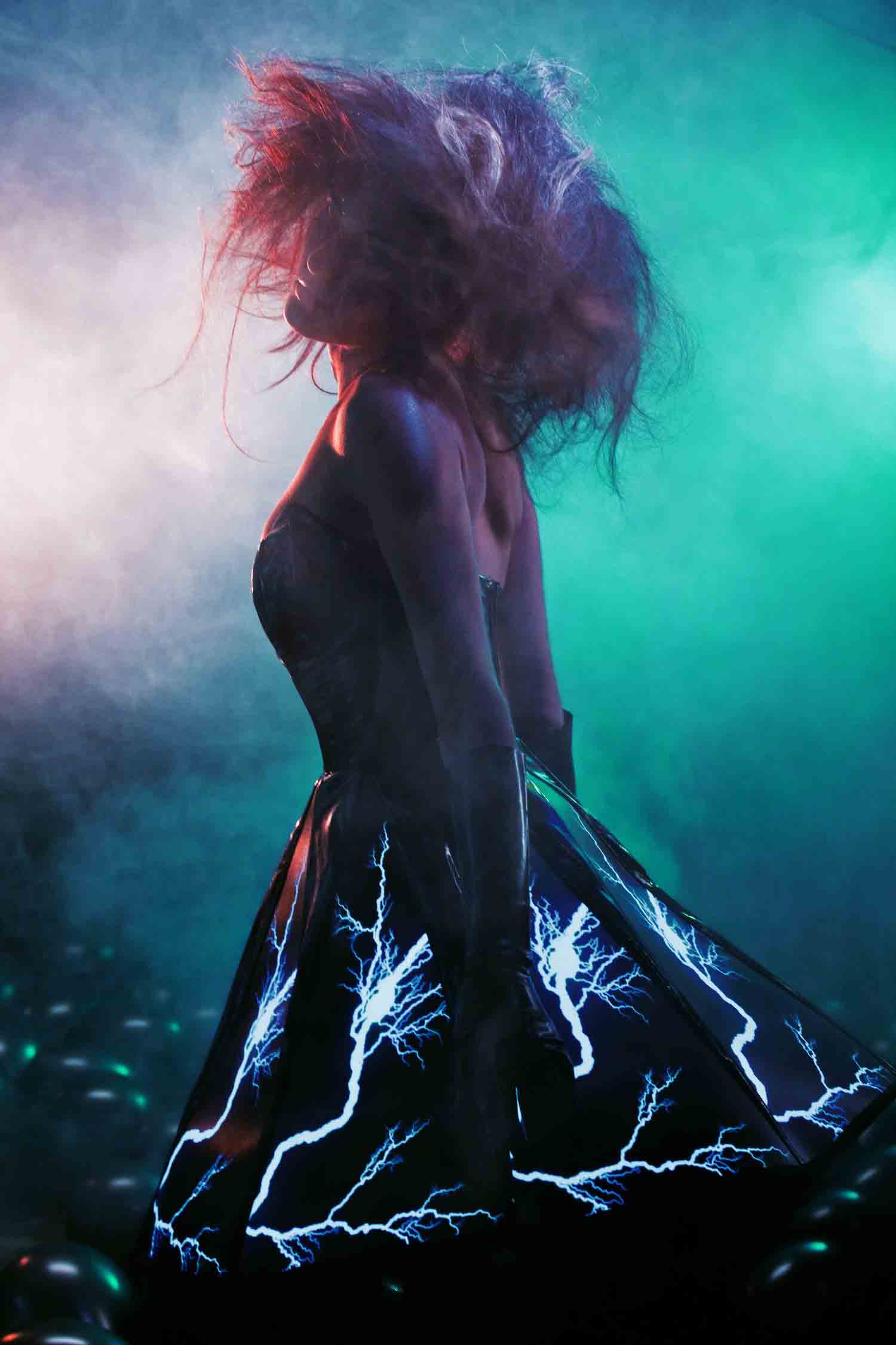 умная одежда, одежда из будущего, инновационная одежда