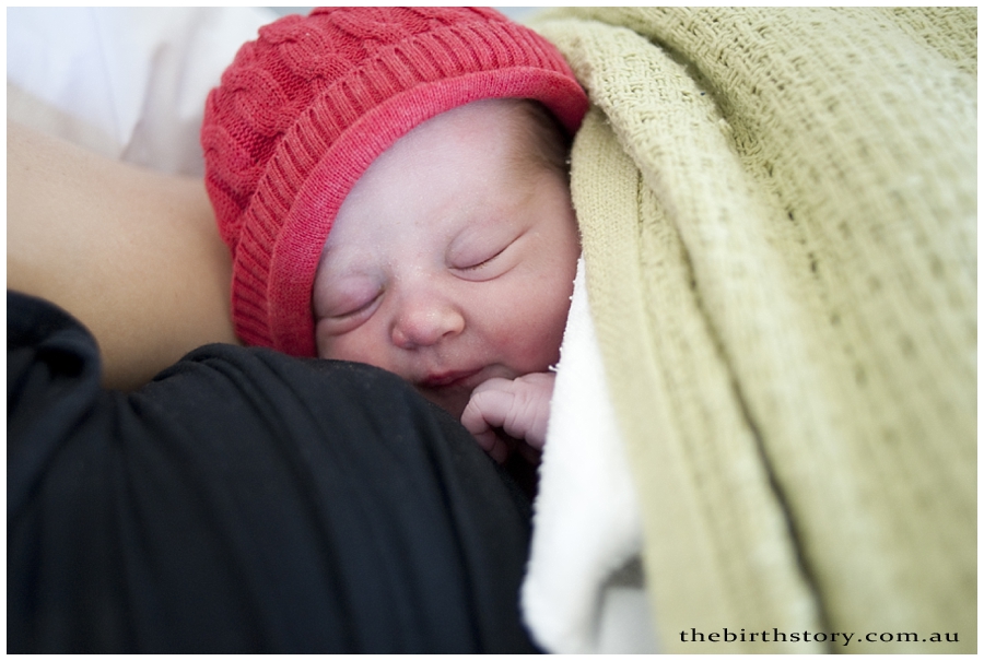 Женщина родила ребенка в машине по дороге в больницу Коринн Синэйтл, Corinne Cinatl, родила ребенка в машине, фотограф Бреанна Гравенер, Breanna Gravener