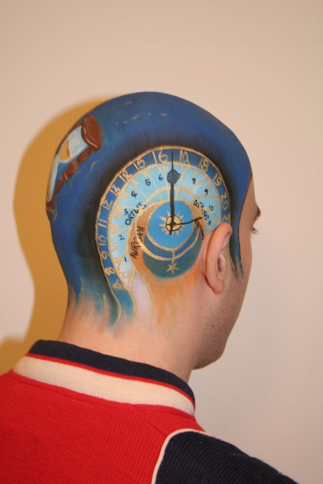 Филип Левин, Philip Levine, художник рисует на лысине