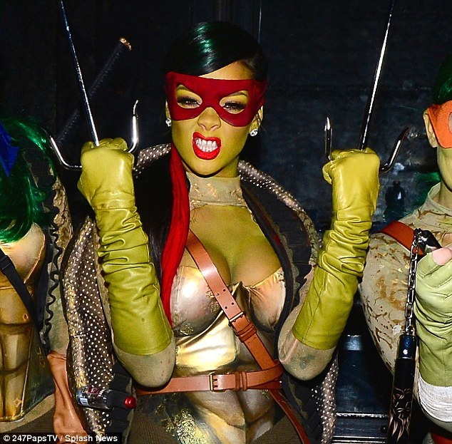 хэллоуин 2014, halloween 2014, костюмы звёзд на Хэллоуин