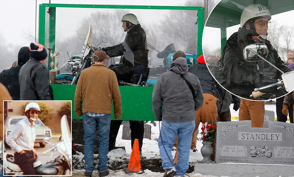 Дорога в небо: американского байкера похоронили на любимом мотоцикле байкер, похоронили на мотоцикле, Billy Standley,Harley-Davidson