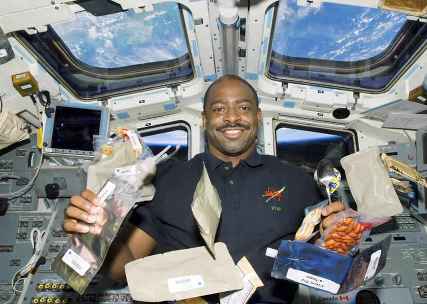 Питер Мензель