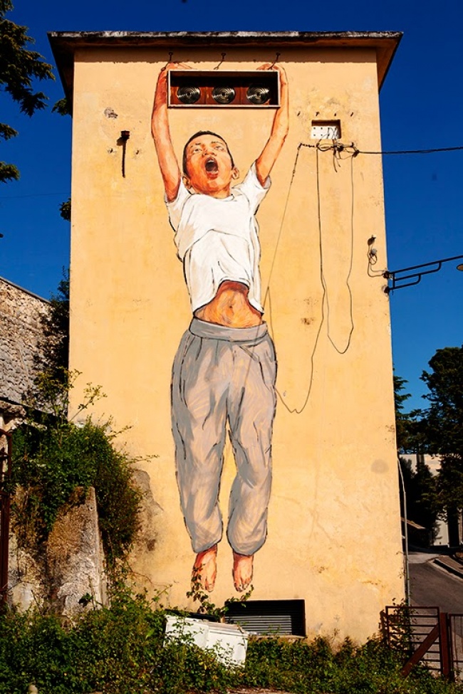 стрит-арт уличные художники рисунки на стенах, лучший стрит-арт апреля