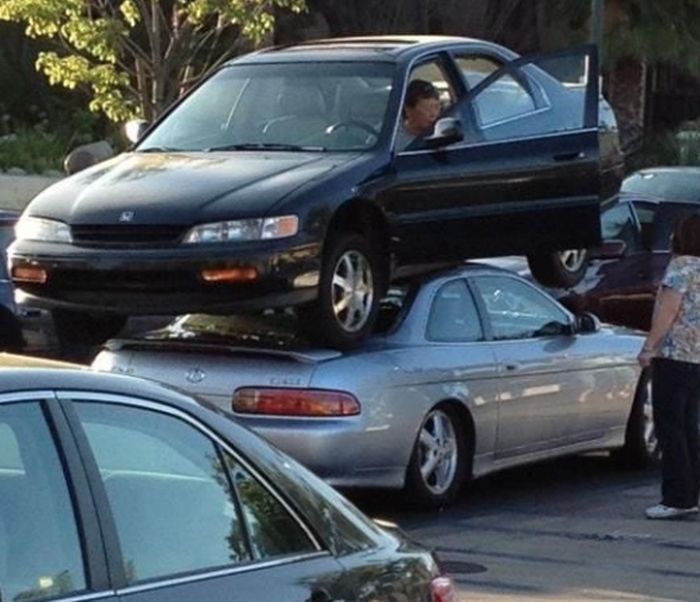 несчастные случаи на дорогах, необъяснимая авария, странные аварии машины