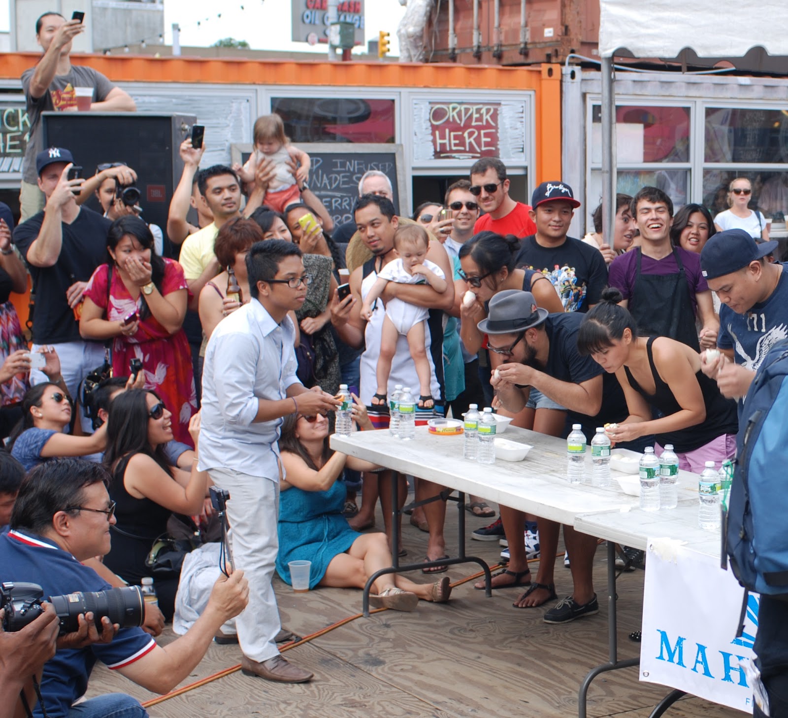 balut eating contest NYC, балут, утиные эмбрионы