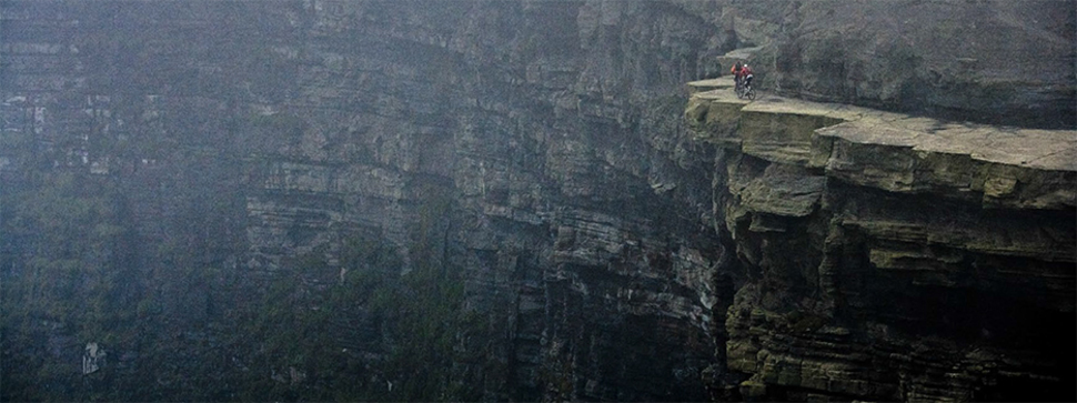 самые опасные места для туристов, опасные туристические места, экстрим туристические места