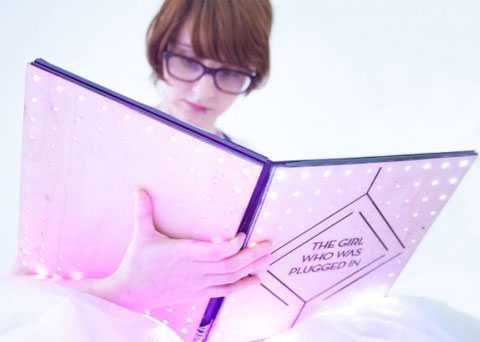 Ученые создали книгу, заставит читателя, чувствовать, переживания,радости, страхи, главного героя, персонажа