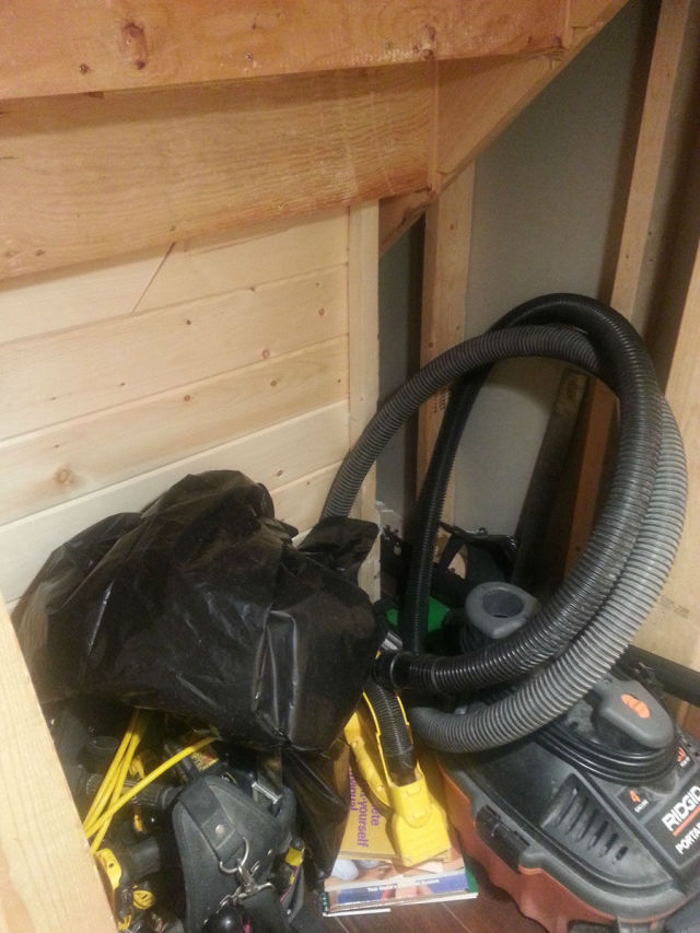 конура у себя дома, домик для собаки, своими руками, будка для собаки дома