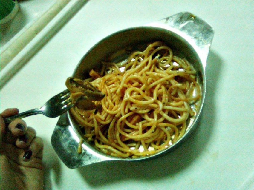 Студенческое общежитие в Македонии, интерьер которого напоминает фильмы ужасов общежитие Гоце Делчев, ужасное общежитие в Македонии, Скопье, общежитие фильм ужасов общага