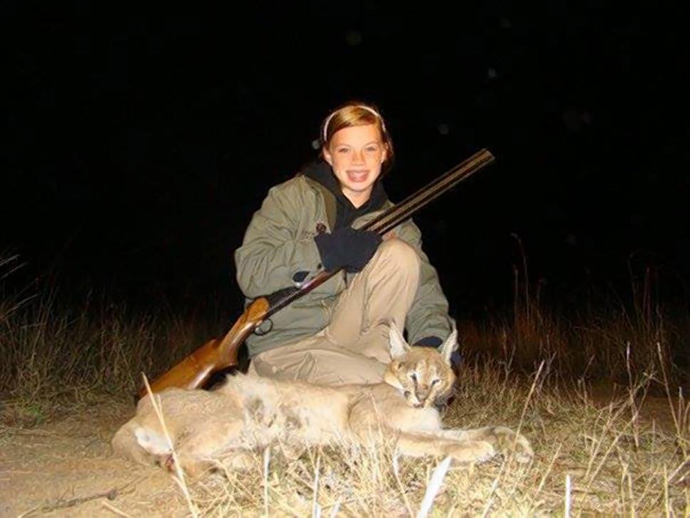 Жестокое хобби кровожадной болельщицы Кендалл Джонс Kendall Jones Кендалл Джонс, Жестокое хобби Кендалл Джонс