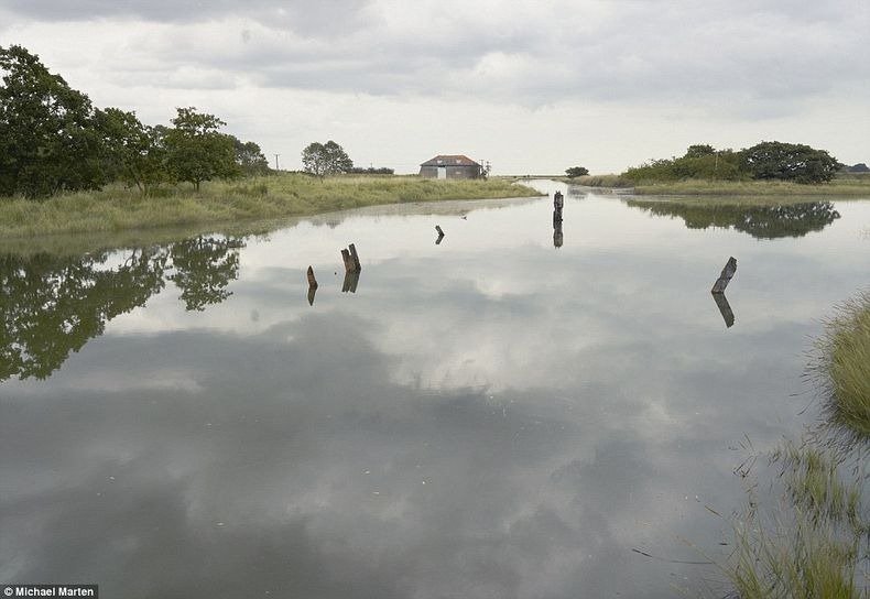 Радикальная разница между фотографиями берегов во время приливов и во время отливов разница приливы отливы, Майкл Мартен,Michael Marten, фотографии до и после прилива отлива, приливы отливы фото